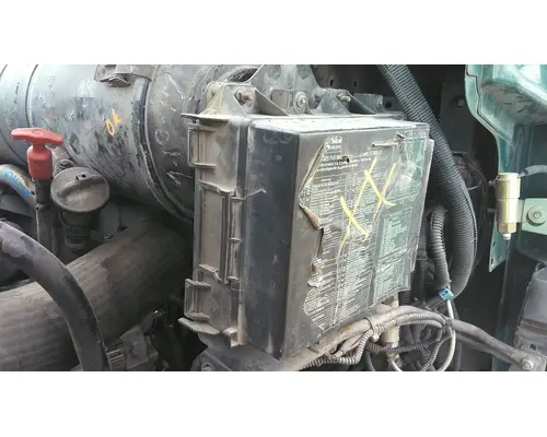STERLING LT9500 FUSE BOX