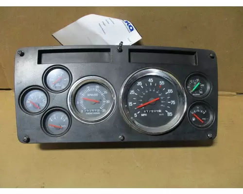 STERLING LT9500 GAUGE CLUSTER