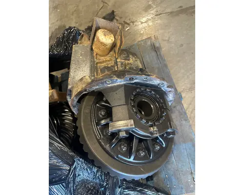 STERLING LT950 Differential Assembly (Front, Rear)