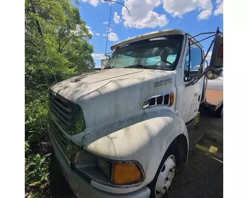 STERLING M6500 Complete Vehicle