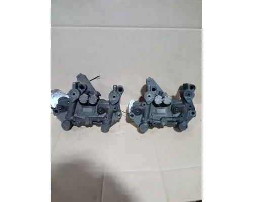 STERLING M6500 JakeEngine Brake
