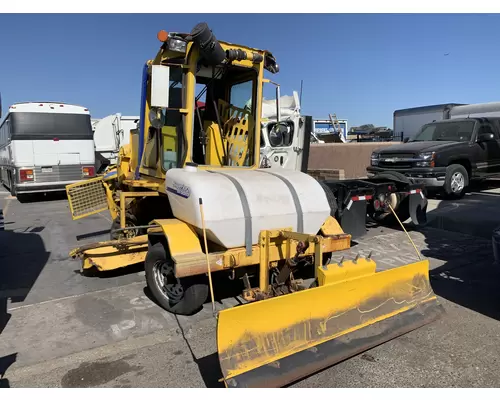 SUPERIOR ROAD BROOM DT80J Parts Vehicles