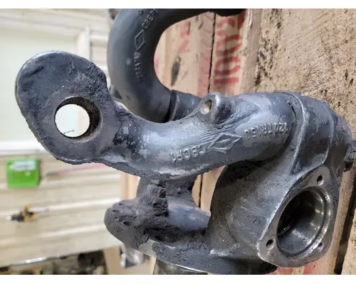 Spindle / Knuckle, Front SPICER 100TB101 Crest Truck Parts