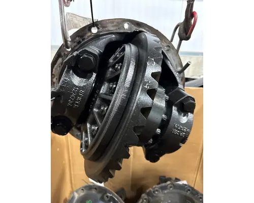Cutoff Assembly (Complete With Axles) SPICER 386 K &amp; R Truck Sales, Inc.