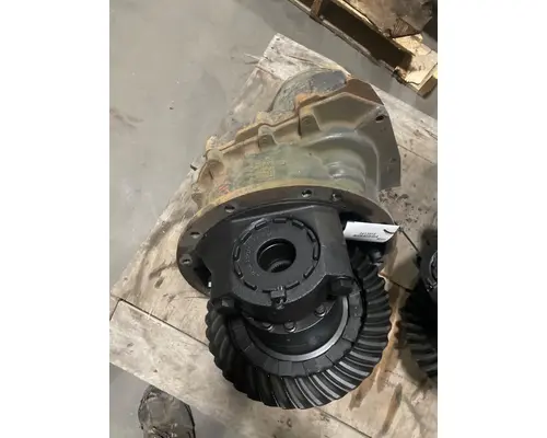 Differential Assembly (Front, Rear) SPICER DS404 K &amp; R Truck Sales, Inc.