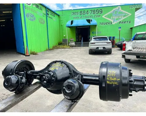 Axle Assembly, Front (Steer) SPICER N175 4-trucks Enterprises LLC