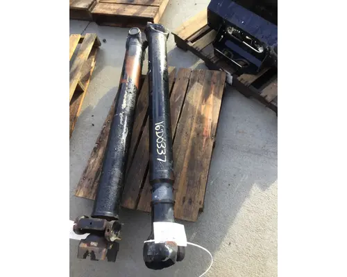 Drive Shaft, Front SPICER T680 LKQ Heavy Truck Maryland