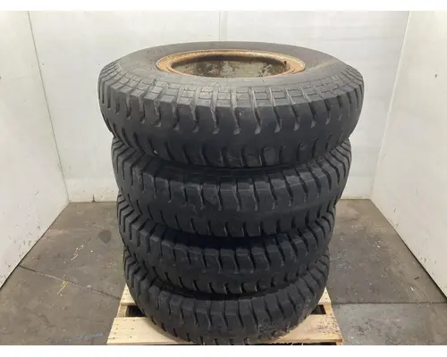 Tire And Rim Spoke 22.5 Vander Haags Inc Kc