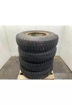 Spoke 22.5 Tire and Rim