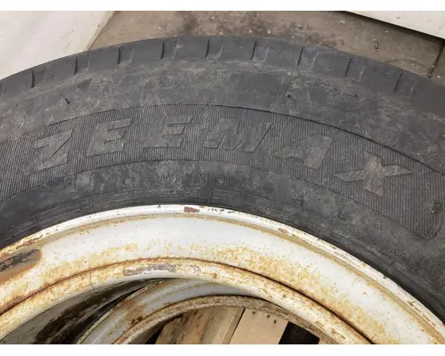 Spoke 22.5 Tire and Rim