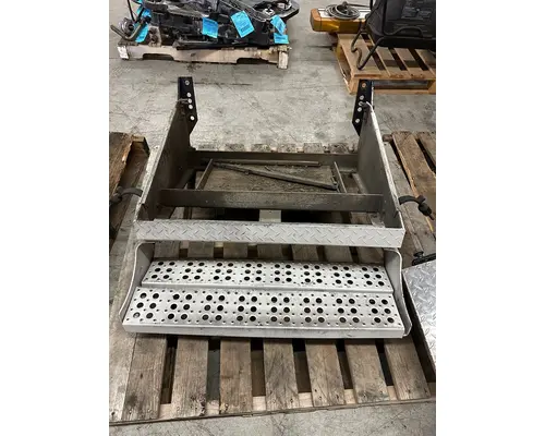 Battery Box STERLING TRUCK A9500 series High Mountain Horsepower