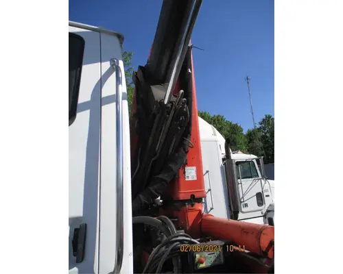 Sterling 9500 SERIES Equipment (Mounted)