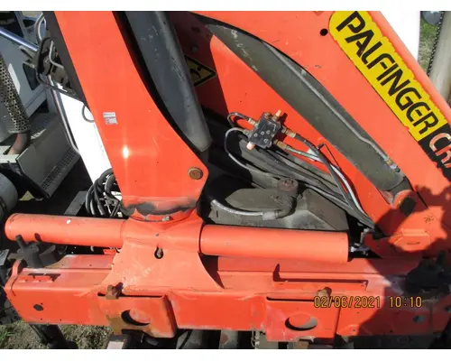 Sterling 9500 SERIES Equipment (Mounted)