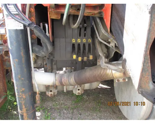 Sterling 9500 SERIES Equipment (Mounted)