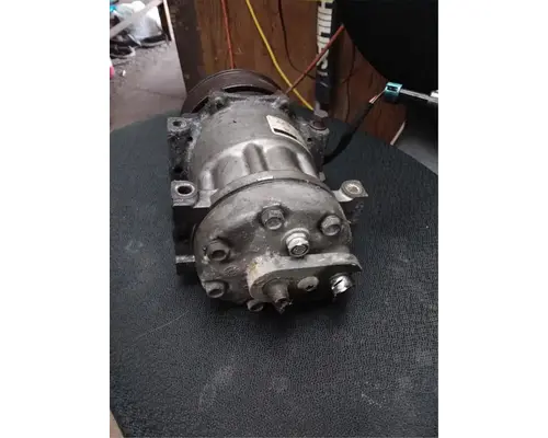 Sterling 9513 Air Conditioner Compressor