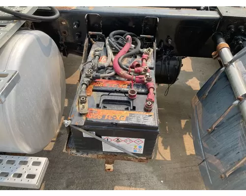 Battery Box STERLING A9500 SERIES Vander Haags Inc Dm