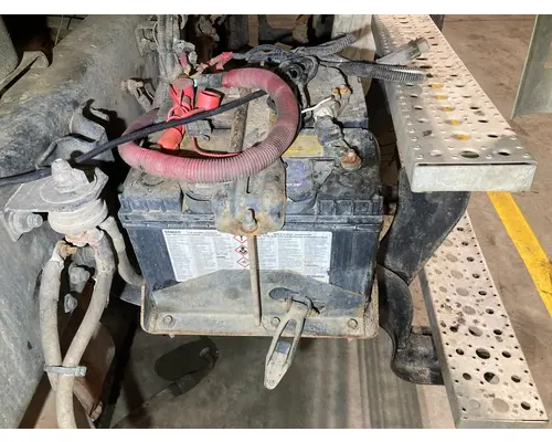 Battery Box STERLING A9500 SERIES Vander Haags Inc Sf