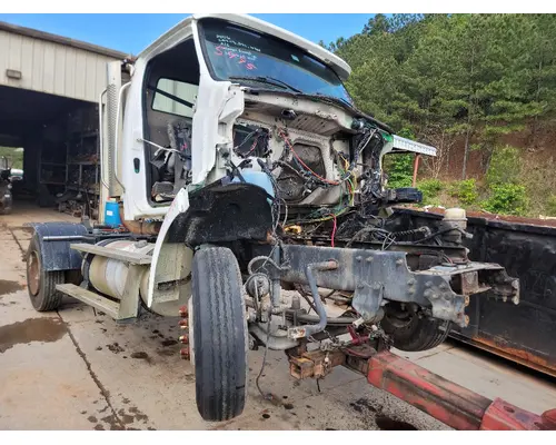 Spindle / Knuckle, Front STERLING A9500 SERIES Crest Truck Parts