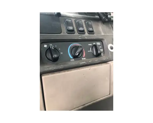 Air Conditioning Selector STERLING A9500 American Truck Salvage