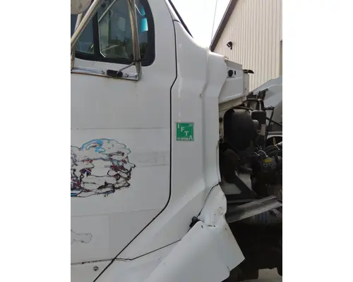 Cowl STERLING A9500 LKQ Thompson Motors - Wykoff