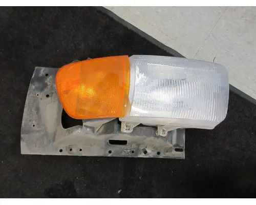 Headlamp Assembly STERLING A9500 Michigan Truck Parts