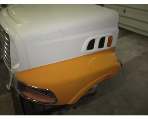 Hood STERLING A9513 AEROMAX 113 Valley Truck - Grand Rapids