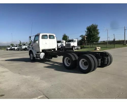 Sterling A9513 Truck