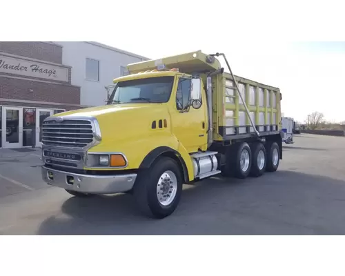 Sterling A9522 Truck