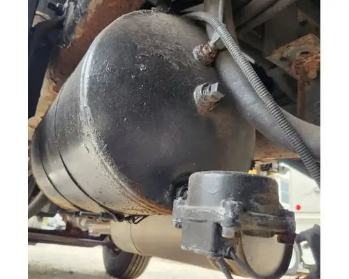 Sterling L7500 Air Tank