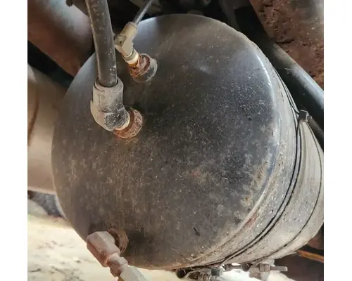 Sterling L7500 Air Tank