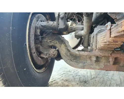 Sterling L7500 Axle Assy, Fr (4WD)