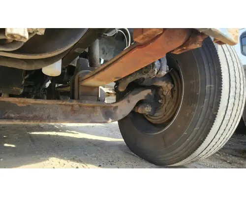 Sterling L7500 Axle Assy, Fr (4WD)