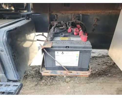 Sterling L7500 Battery Box