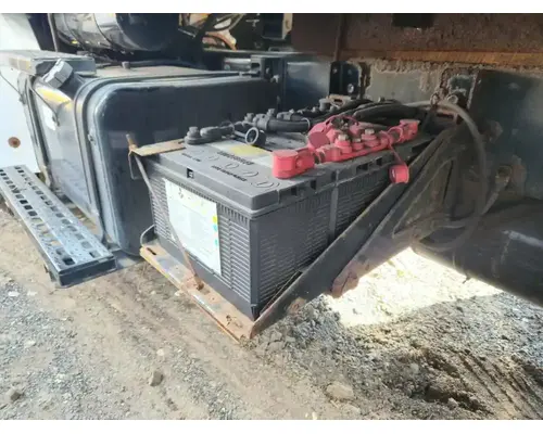 Sterling L7500 Battery Box