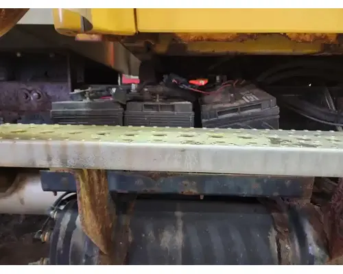 Sterling L7500 Battery Box