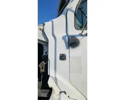 Cowl Sterling L7500 Complete Recycling Group LLC