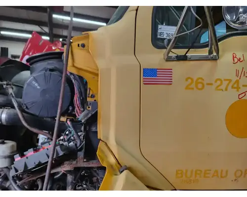 Cowl Sterling L7500 Complete Recycling Group LLC