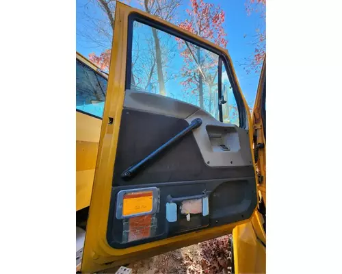 Sterling L7500 Door Assembly, Front