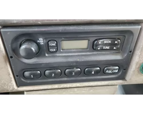 Sterling L7500 Radio