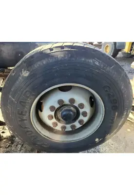 Sterling L7500 Spindle / Knuckle, Front