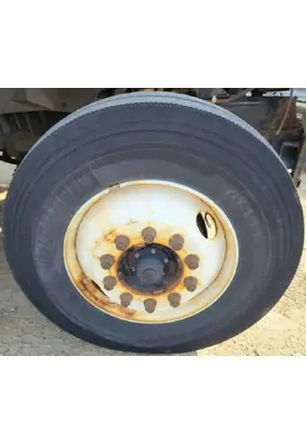 Sterling L7500 Spindle / Knuckle, Front