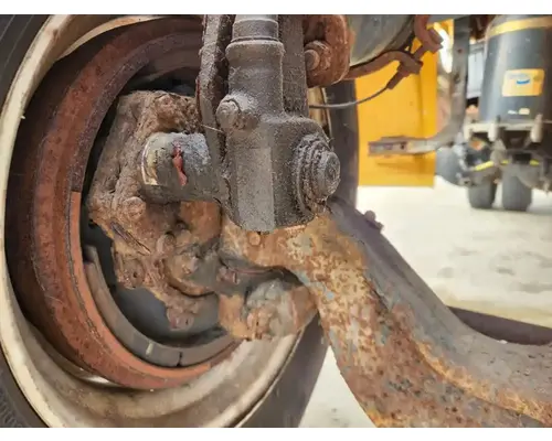 Sterling L7500 Spindle  Knuckle, Front