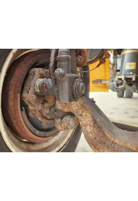 Sterling L7500 Spindle / Knuckle, Front