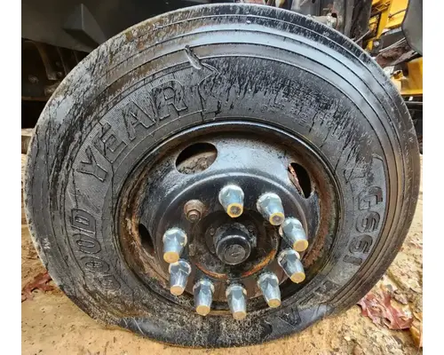 Sterling L7500 Spindle  Knuckle, Front