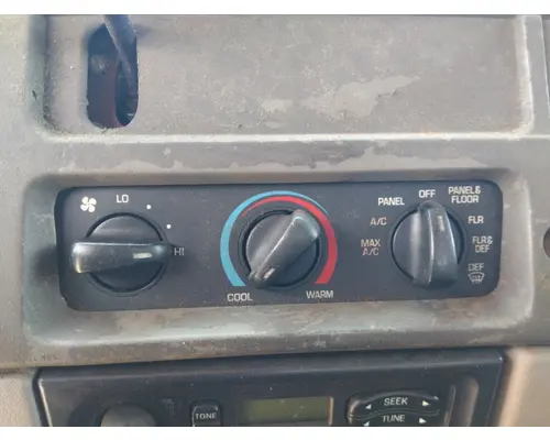 Temperature Control STERLING L7500 LKQ Heavy Truck - Tampa
