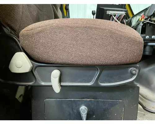 Sterling L7501 Seat (non-Suspension)