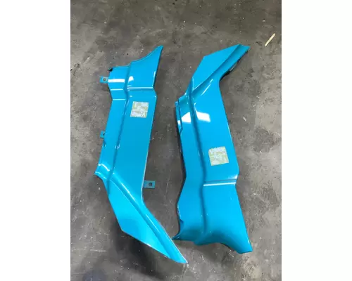 Side Fairing STERLING L7501 WG Truck Centre
