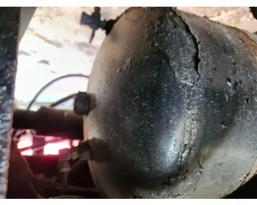 Sterling L8500 Air Tank