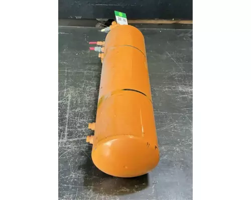 Sterling L8500 Air Tank