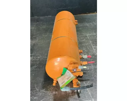 Sterling L8500 Air Tank